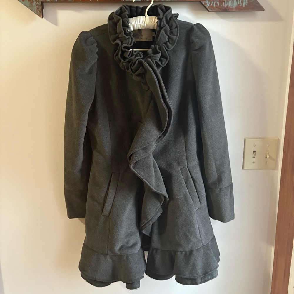 Ryu Anthropologie gray ruffled felt pea coat Women’s Medium READ DESCRIPTION!